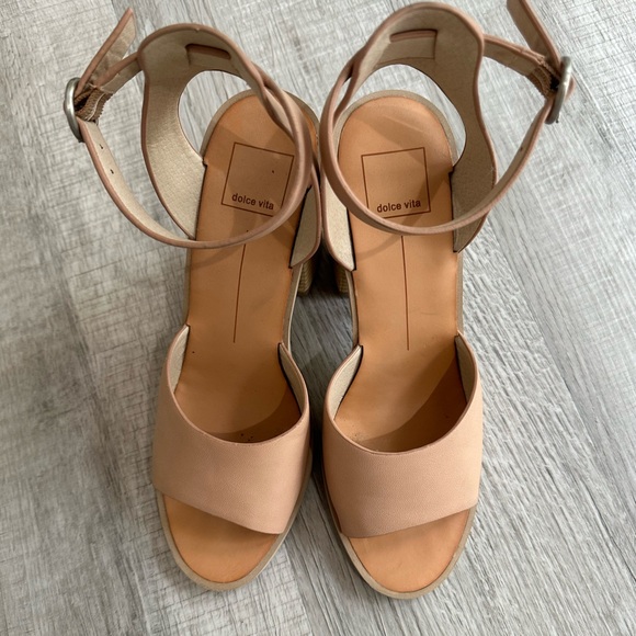 DOLCE VITA | Aaliyah Ankle Strap Block Heel Sandals - Picture 5 of 6